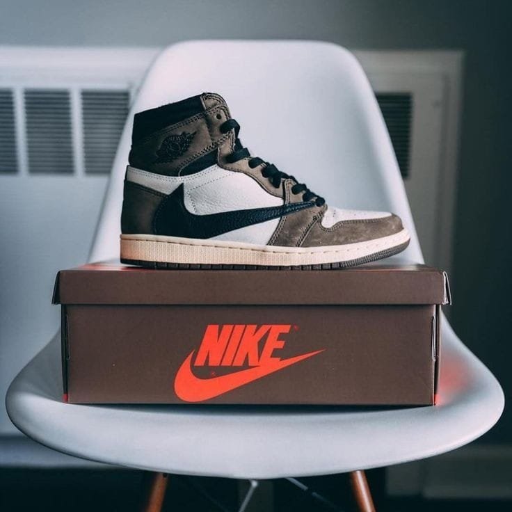 Nike Air Jordan Retro 1 Hight X Travis Scott Semi UA