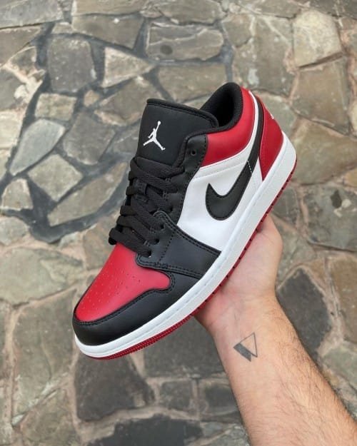 Nike Air Jordan Retro 1 Low Bred Toe